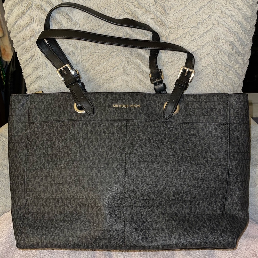 Michael Kors tote